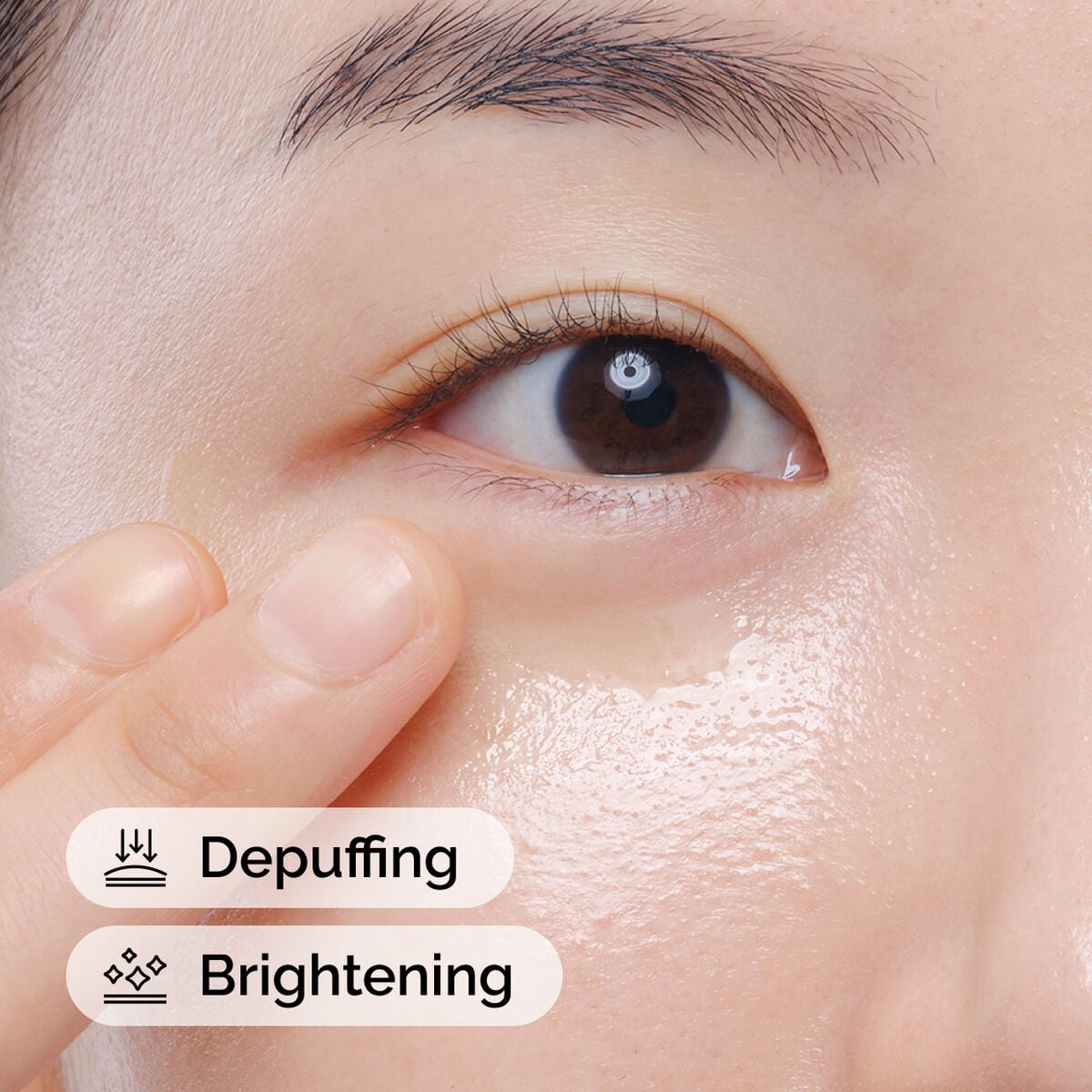 caffeine-solution-5-egcg-eye-serum-e1 ord-caffeine-solution-egcg-model-application-with-benefits.jpg