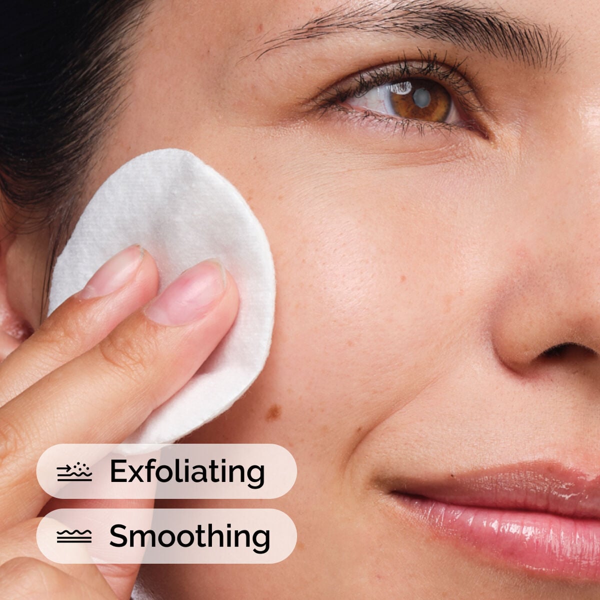 glycolic-acid-7-exfoliating-toner-y7 ord-glycolic-acid-exfoliating-toner-model-application-with-benefits.jpg